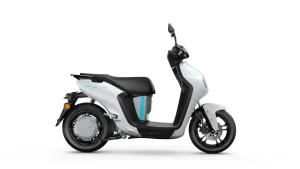 2023-Yamaha-EJE025-EU-Milky_White-Studio-002-03