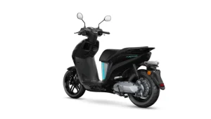 2023-Yamaha-EJE025DB-EU-Dual_Battery_Midnight_Black_-Studio-005-03-768x432