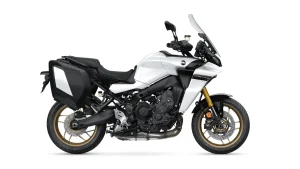 2024-Yamaha-MT09TRGT-EU-Pure_White-Studio-002-03