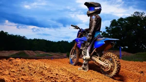 YAMAHA-YZ65-2023-trasera