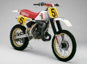 Yamaha YZM 490 1